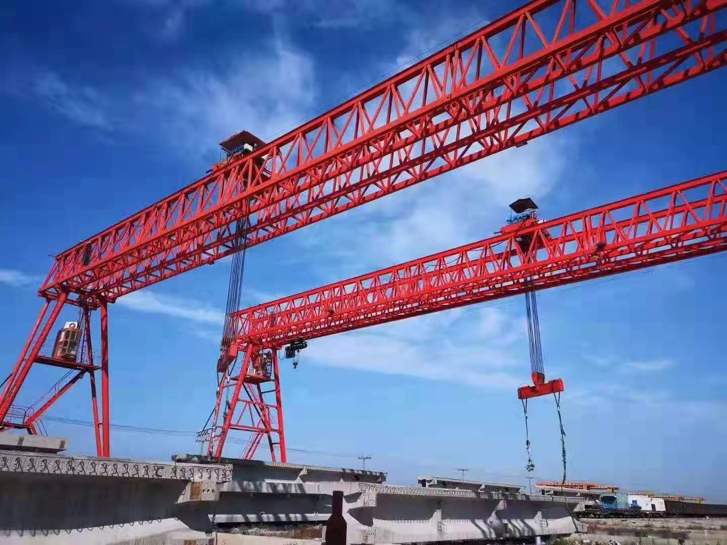 宜賓提梁機(jī)、架橋機(jī)、龍門吊、銷售租賃