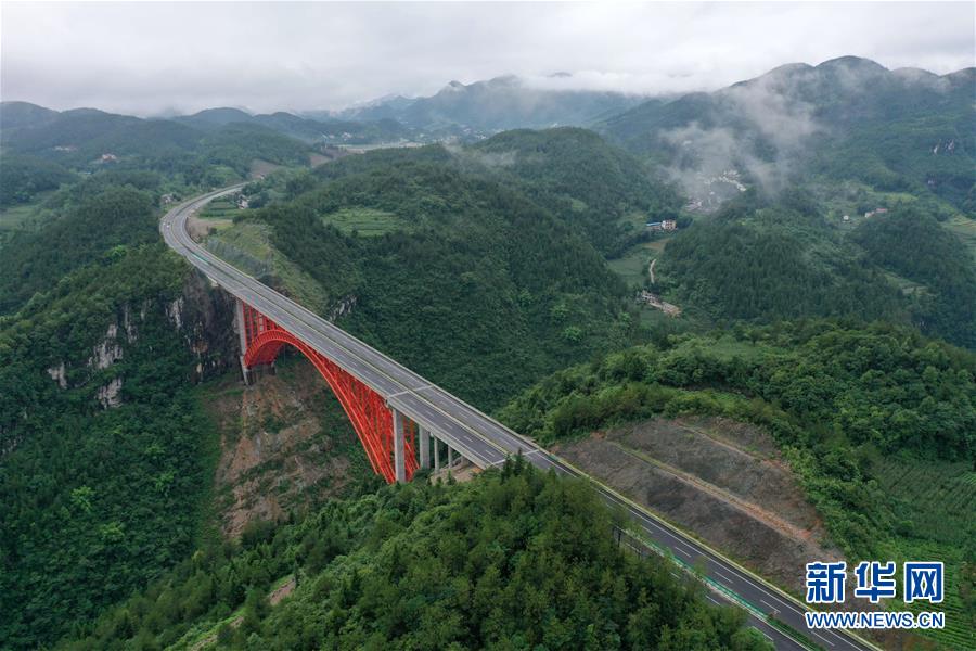 #（經(jīng)濟(jì)）（1）湖北宣鶴、建恩高速建成通車(chē)