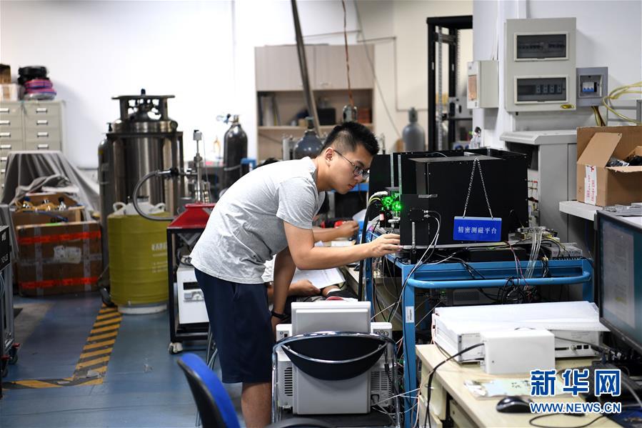 （在習近平新時代中國特色社會主義思想指引下&mdash;&mdash;新時代新作為新篇章&middot;習近平總書記關(guān)切事&middot;圖文互動）（7）探&ldquo;微觀世界&rdquo; 抓&ldquo;關(guān)鍵變量&rdquo;&mdash;&mdash;我國科學家與量子&ldquo;糾纏&rdquo;的故事
